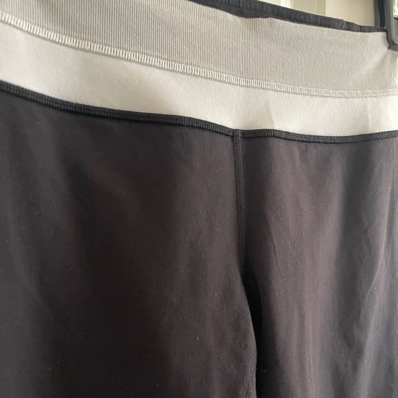 Lululemon Black White Leggings Size 6 - Picture 12 of 13